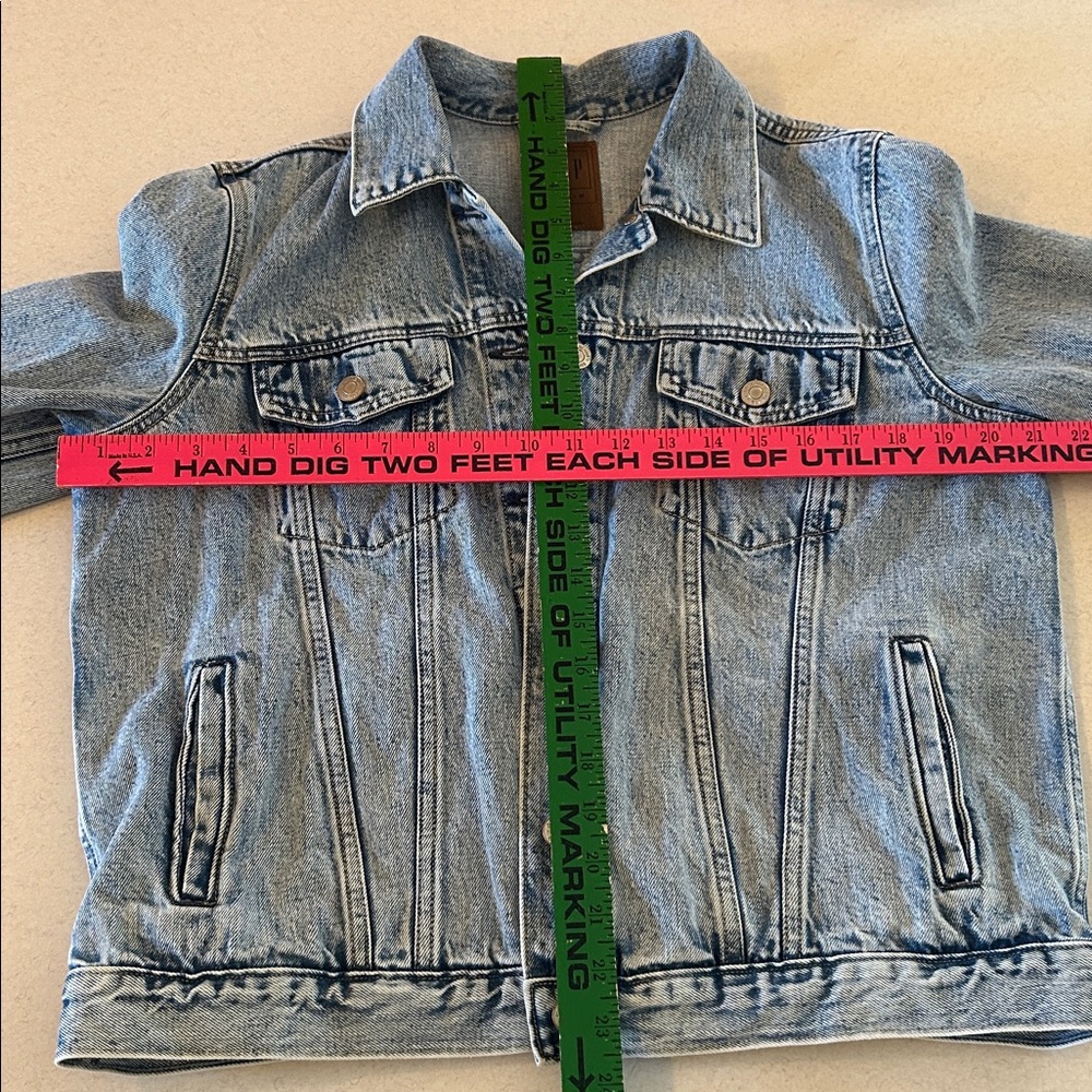 GAP Denim Classic Icon Jean Jacket Large Light Denim 100% Cotton MAMA Painted - Picture 9 of 16